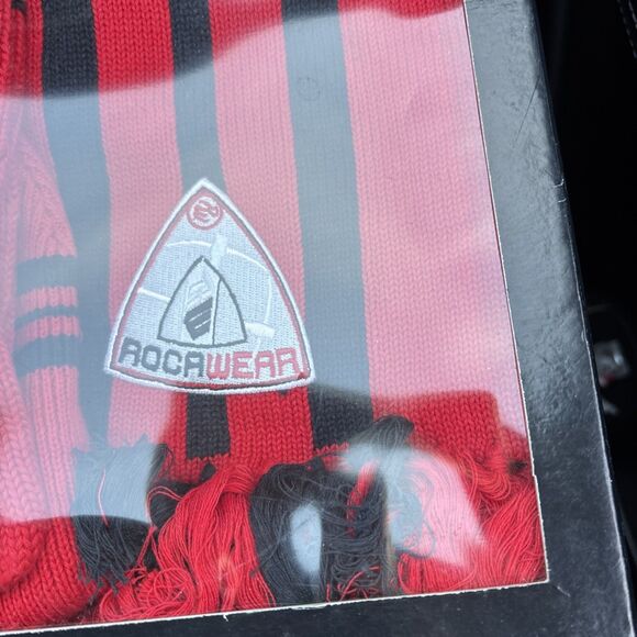 Y2K Rocawear Hat Glove And Scarf  Gift Set In Original Box. Red And Blue. - Picture 3 of 5